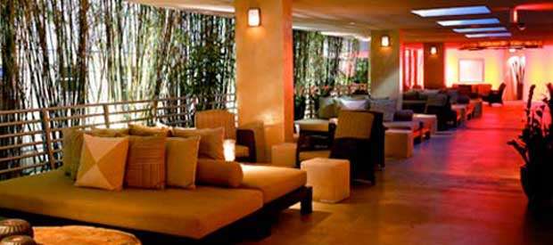 Miami Restaurant Post Table 8