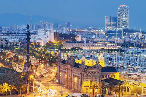 Barcelona by Siqui Sánchez