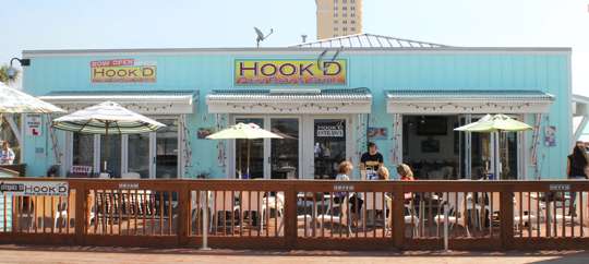 Hook'd Pier Bar & Grill