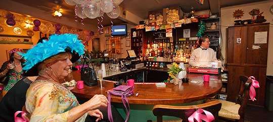 Betsy’s Bar