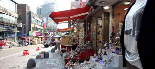 Ewha Women’s University Fashion Row Seoul