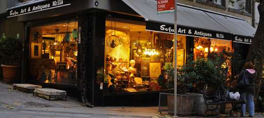 Sofa Art & Antiques