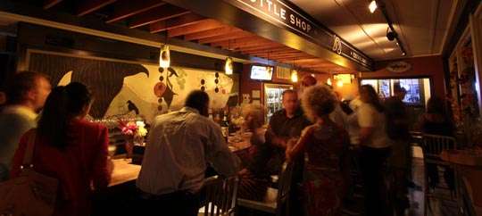 Dutch's Bar & Bottle Shop