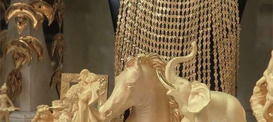 Gold displays