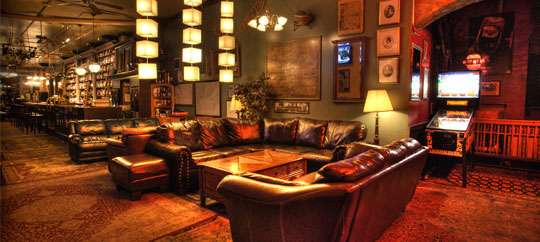 Al’s Wine & Whiskey Lounge
