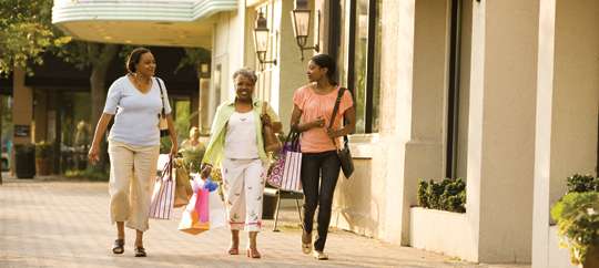 women shopping