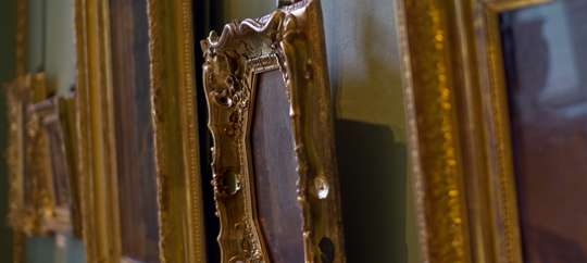 Frame Centre Gallery