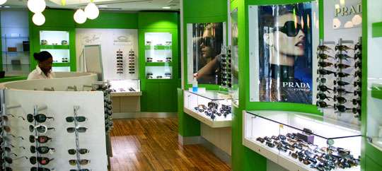 De Sunglass Man Grand Cayman