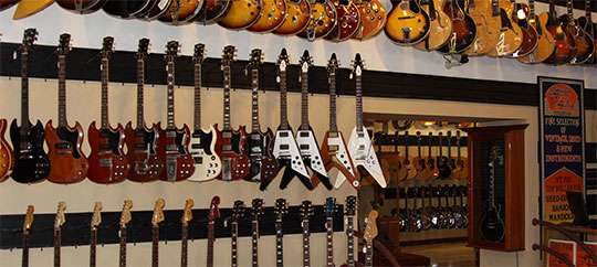 Gruhn Guitars Eric C. Newell