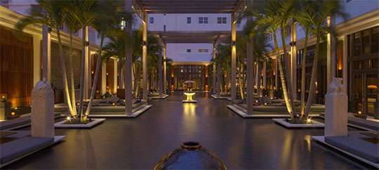 The Bar & Courtyard at The Setai