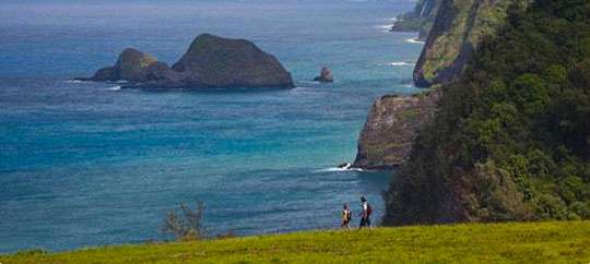 Pololu Valley Lookout