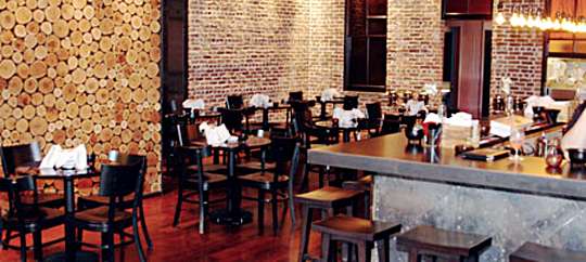 Mompou Tapas Wine Bar & Lounge